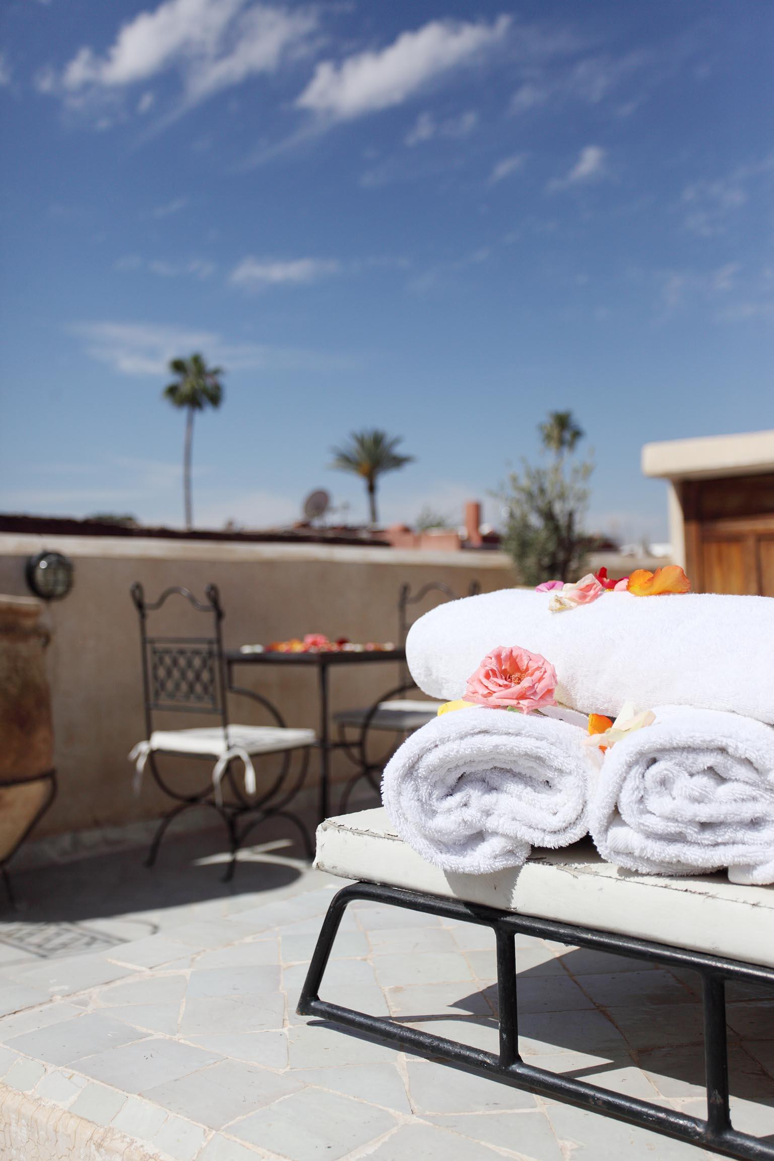 Riad White Flowers Marrakesh Exterior photo