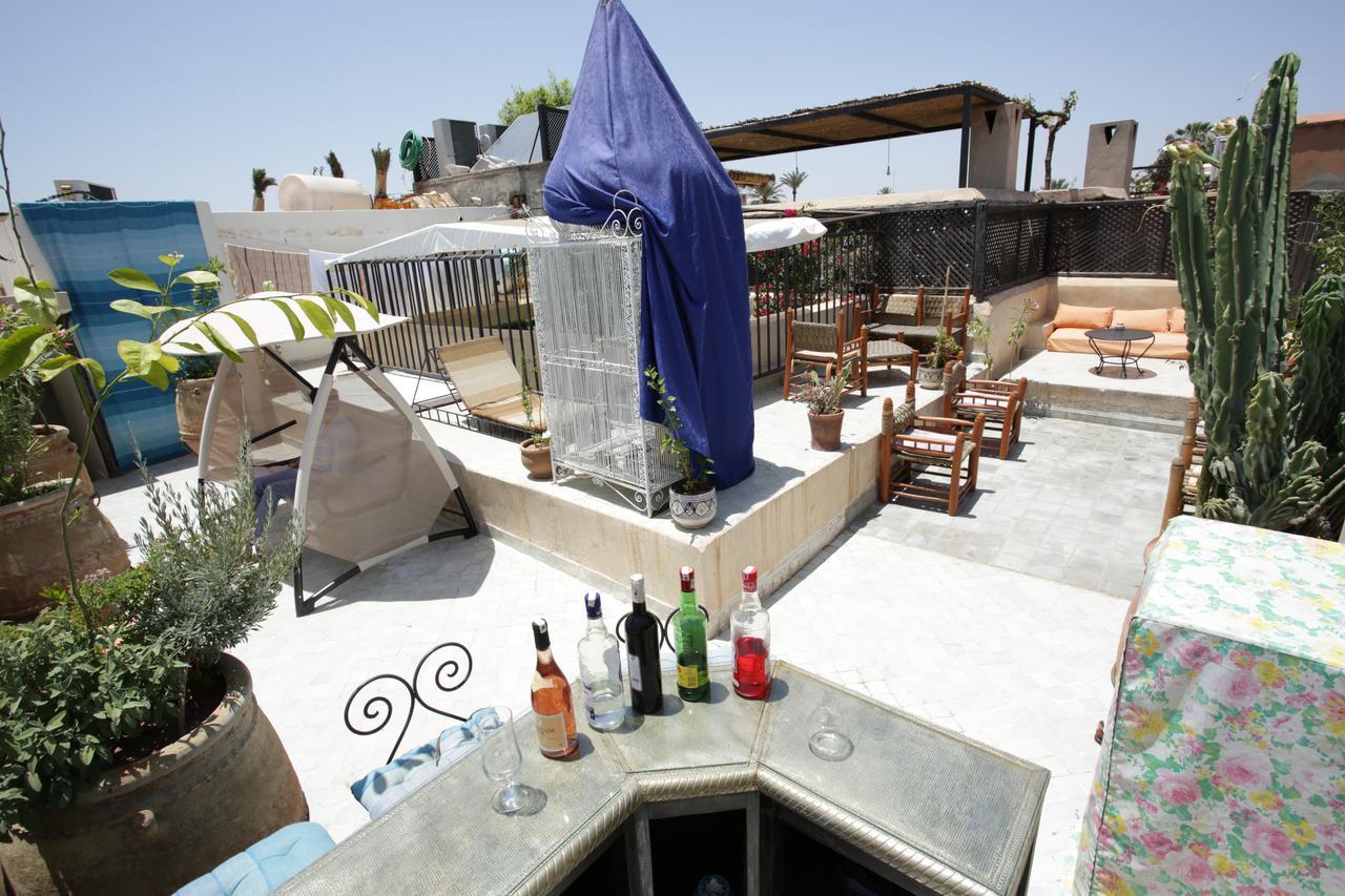 Riad White Flowers Marrakesh Exterior photo